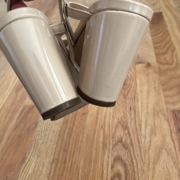 Unisa Block Heal Nude Color Shoe - Picture 2 of 5